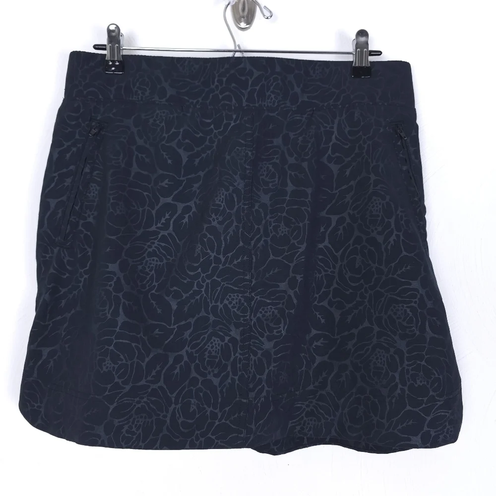 Orvis skort Floral Monochrome mesh under shorts size M